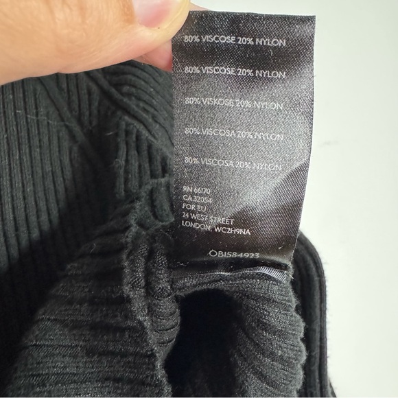 🖤 Urban Outfitters Out From Under “Jojo” Cropped Cardigan Black Ribbed Knit 🖤 - Picture 5 of 5